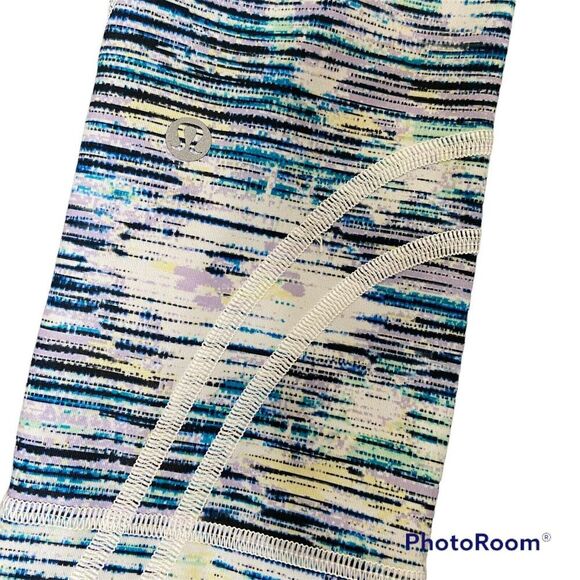 Lululemon Inspire Crop II Blurry Belle Size 2 - Picture 6 of 12